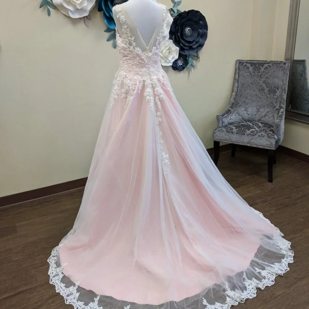 Wedding Dress Ball gown Size 14 Lace Pearl Detail Bridal Gown Pink Blush - Picture 7 of 7